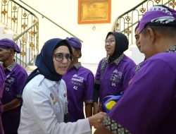 KAI Daop 6 Yogyakarta Berbagi 250 Paket Sembako kepada Para Porter