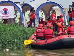 Saka Patriot Kwarcab Gerakan Pramuka Kota Tangerang Bantu Pengamanan Peserta Festival Peh Cun 2025