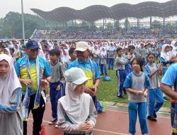 10 Ribu Pelajar Kota Tangerang Senam Anak Indonesia Hebat bersama Walikota Sachrudin di Stadion Benteng Reborn
