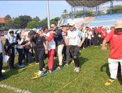 Lomba Agustusan Pegawai Pemkot Tangerang Seru Jasa
