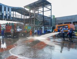 Dua Halte Transjakarta di Kawasan Simpang Lima Senen Dibersihkan Pasca Unjuk Rasa