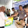 Warga Padati Pangan Murah Polri di Slipi