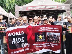 Seniman Pinggir Kali Jakarta Galang Donasi untuk Korban HIV/AIDS di Terminal Kalideres
