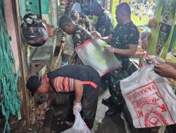 Satgas Sampah Kodim 0510/Tigaraksa Bersama Warga Atasi Sampah Pasar Legok