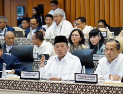 Menteri ATR/BPN Nusron Wahid Raker Bersama Pansus DPR RI