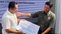 Kepala BNPB Salurkan Dana Stimulan Rumah Rusak Ringan dan Sedang Korban Banjir dan Tanah Longsor di Aceh