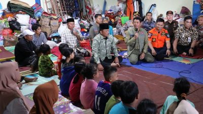 Kepala BNPB Tinjau Bencana Tanah Bergerak di Tegal dan Siapkan 900 Huntara