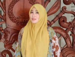 Aktivis Cantik Firza Husein Kecam Pernyataan Saiful Mujani