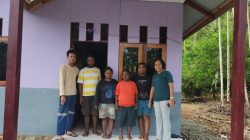 CSR Nyata! PT Kristalin Ekalestari Bangun Puluhan Rumah Layak Huni untuk Warga Nabire