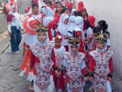 Meriahkan HUT ke-81 RI, Warga RT 002/01 Gondrong Gelar Jalan Santai dan Tasyakuran