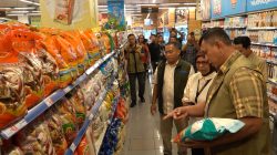 Cek Langsung Ketersediaan, BULOG Pastikan Beras Premium Mudah Didapat di Pasar