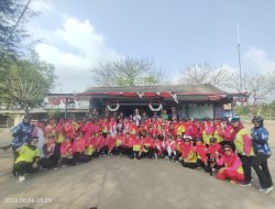 FKPPAL bersama Rumah Sakit Sari Asih Cipondoh dan TNI AL Bersih-bersih Pantai Tanjung Kait