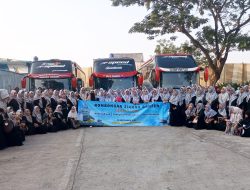 Tiga Majelis Taklim Pengajian Ibu-ibu Kelurahan Gondrong Ziarah ke Banten