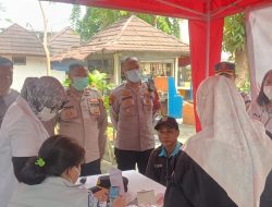 Polsek Kalideres Dirikan Posko Kesehatan dan Bagikan Masker Gratis