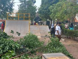 Tradisi Gotong Royong, Dispora Bersihkan Stadion Benteng Reborn