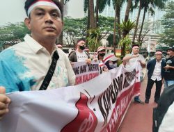 Ratusan Warga Lippo Village Karawaci Kecewa, Akhirnya Demo Ke Kantor Pengembang